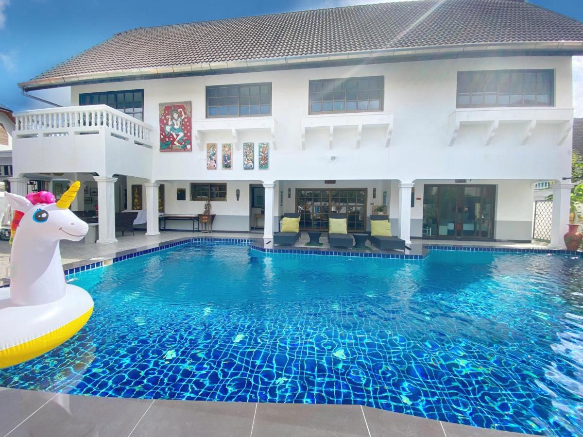 Villa Wan Wan พูลวิลล่า พัทยา Nong Prue